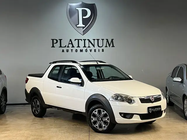 Carro Fiat Strada 2015 Trekking 1.6 16V (Flex) (Cabine Dupla)