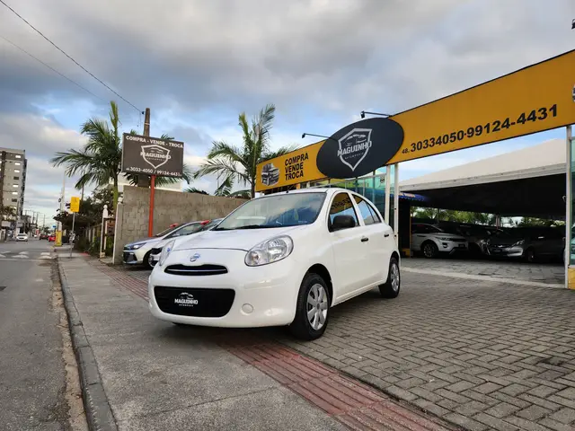 Carro Nissan March 2013 1.0 16V (Flex)