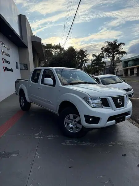 Carro Nissan Frontier 2015 2.5 TD CD 4x4 S