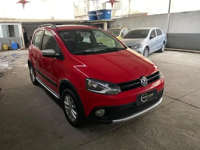 Carro Volkswagen CrossFox 2014 I-Motion 1.6 VHT (Flex)