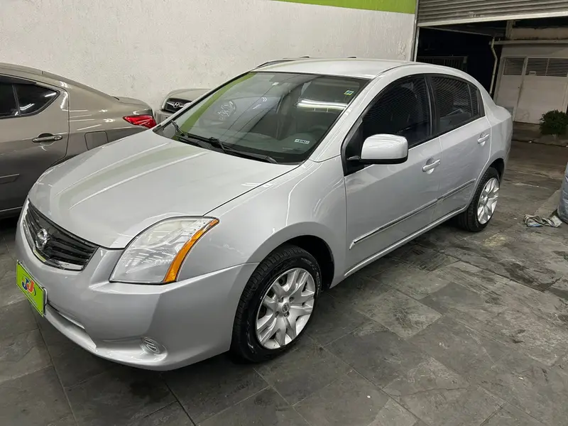 Nissan Sentra 2.0 16V (flex) (aut)