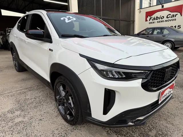 Carro Fiat Fastback 2023 Turbo 270 Limited Edition
