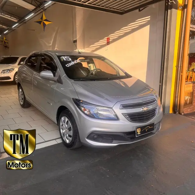 Carro Chevrolet Onix 2015 1.4 LT SPE/4