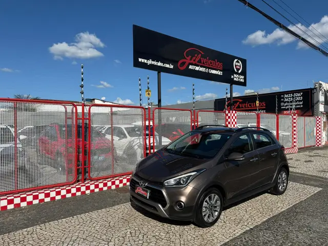 Carro Hyundai HB20X 2017 Premium 1.6 (Aut) (Flex)