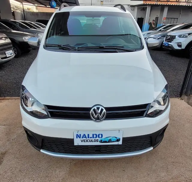 Carro Volkswagen CrossFox 2014 1.6 VHT (Flex)