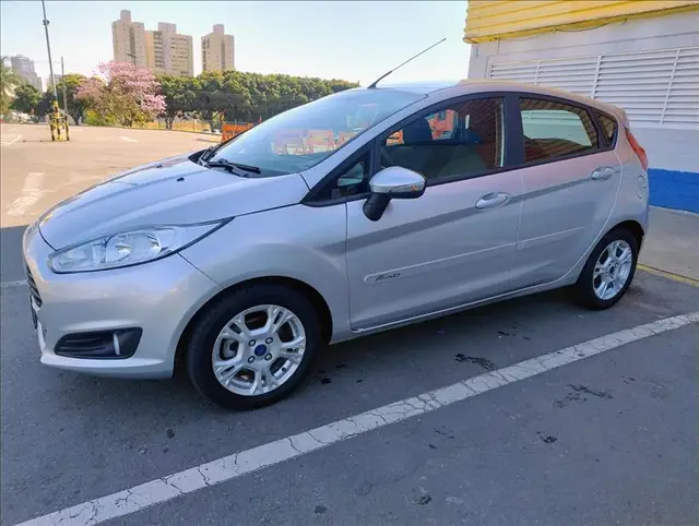 Carro Ford New Fiesta Hatch 2015 New Fiesta SE 1.5 16V