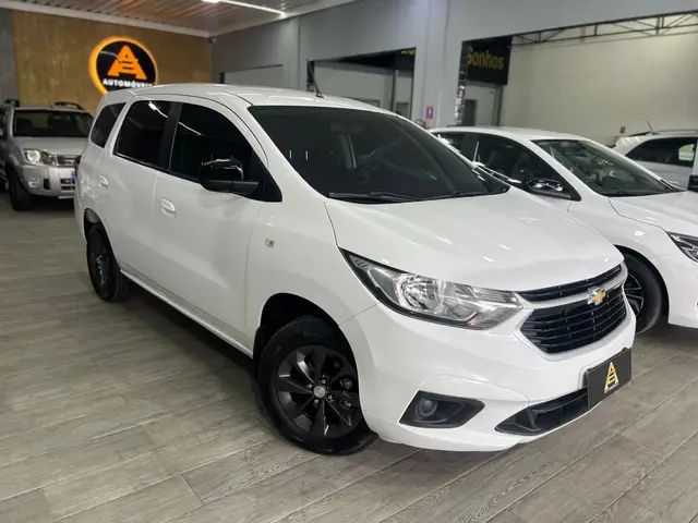 Carro Chevrolet Spin 2022 LS 1.8 (Flex)