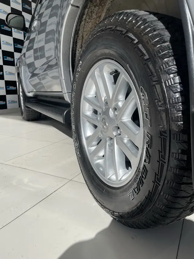 Carro Toyota SW4 2015 Hilux  3.0 TDI 4x4 SRV 5L