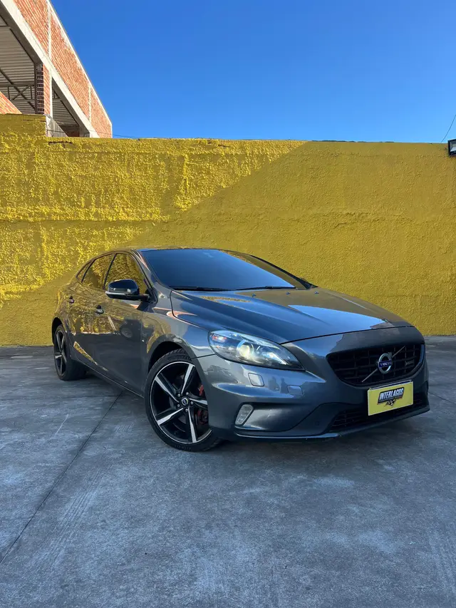 Carro Volvo V40 2014 T5 R-Design 2.0
