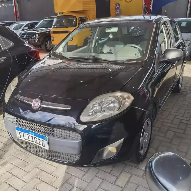 Carro Fiat Palio 2013 Attractive 1.4 8V (Flex)