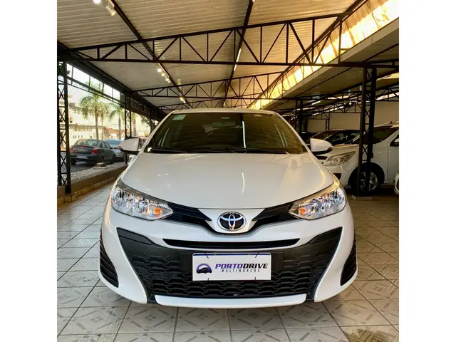 Carro Toyota Yaris Sedan 2022 1.5 XL Plus Connect CVT (Flex)