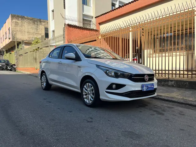 Carro Fiat Cronos 2019 1.3 Drive Firefly (Flex)