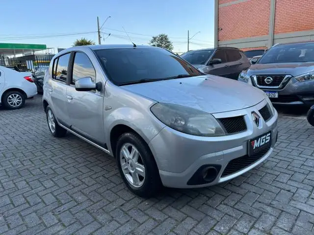 Carro Renault Sandero 2011 Privilège 1.6 8V Hi-Torque (flex)