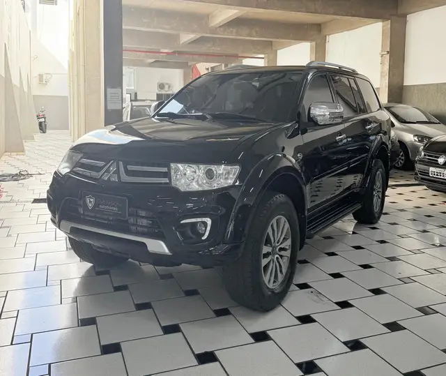 Carro Mitsubishi Pajero 2017 3.2 DI-D HPE 4WD (Aut)