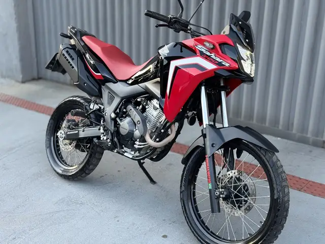 Moto Honda XRE Sahara 300 2025 Rally