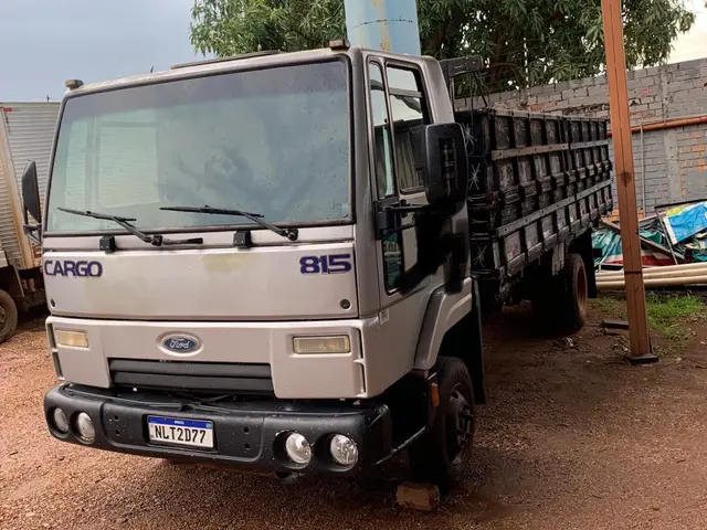 Caminhão Ford Cargo 815 t 2010 Cargo 815-T 4X2 (Eletronico)