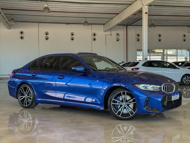 Carro BMW 320i 2023 M Sport 2.0 Turbo (Aut.)