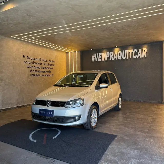 Carro Volkswagen Fox 2014 1.6 VHT (Flex)