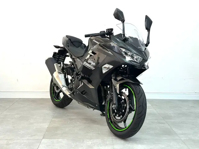 Moto Kawasaki Ninja 2022 400