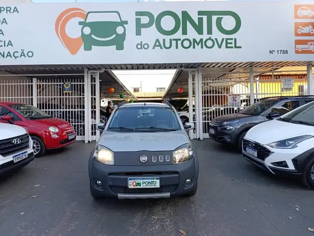 Carro Fiat Uno 2012 Attractive 1.4 8V (Flex) 2p