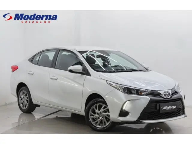 Carro Toyota Yaris Sedan 2023 XS 1.5 (Flex) (Aut)
