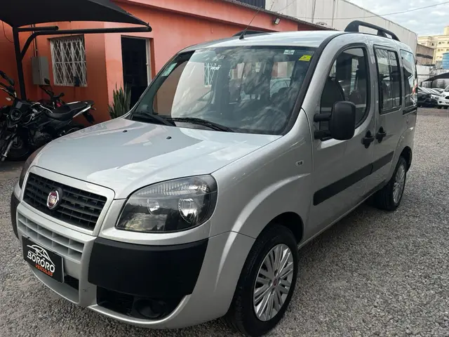 Carro Fiat Doblò 2021 Essence 1.8 16V (Flex)
