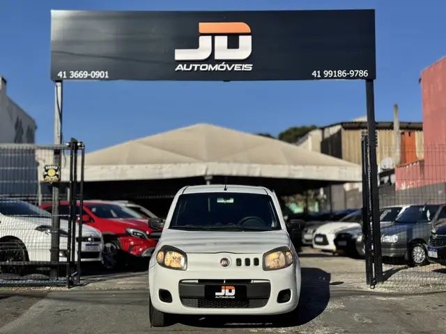 Carro Fiat Uno 2015 Vivace 1.0 8V (Flex) 4p