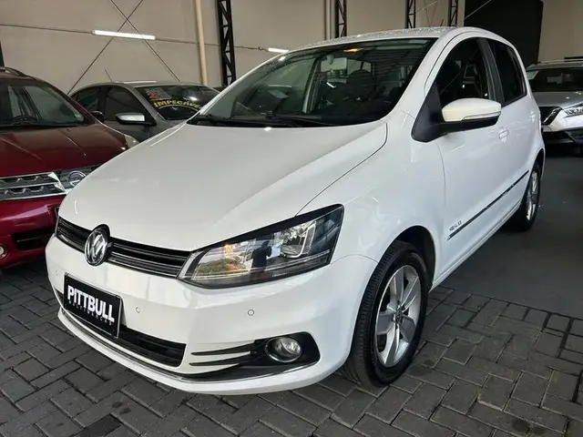 Carro Volkswagen Fox 2017 1.6 16v MSI Highline (Flex)