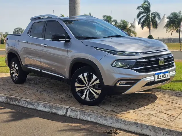 Carro Fiat Toro 2023 Volcano 2.0 TDI 4x4 (Aut)