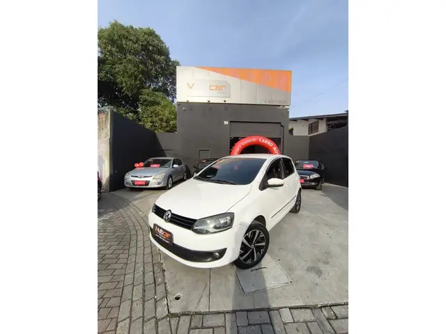 Carro Volkswagen Fox 2014 1.6 VHT Highline (Flex)