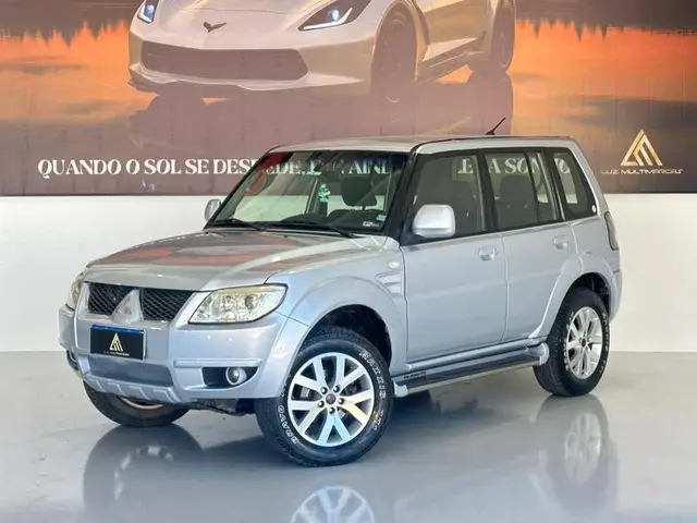 Carro Mitsubishi Pajero TR4 2011 2.0 16V (Flex)