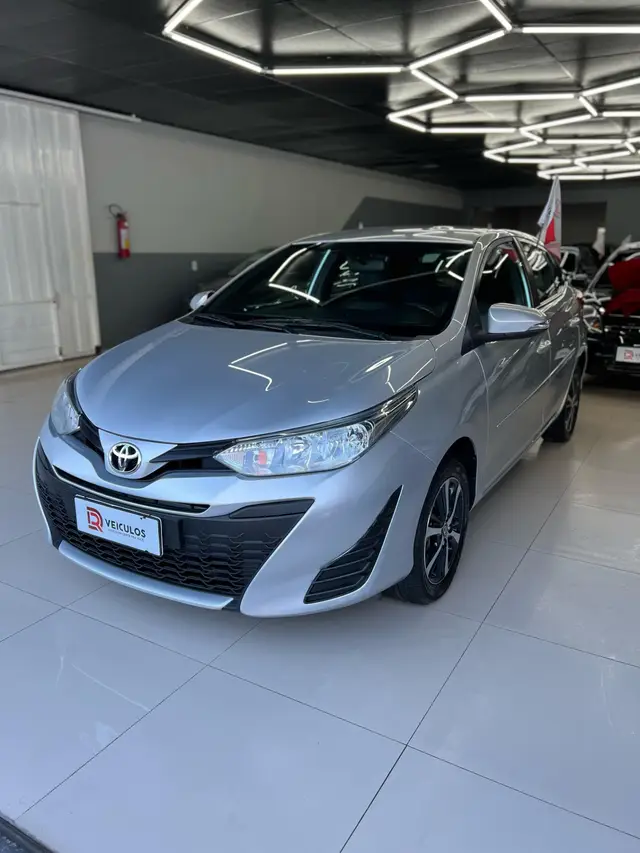 Carro Toyota Yaris 2021 1.3 XL Live (Flex)