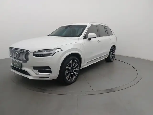 Carro Volvo XC90 2021 Momentum 2.0 T8 Hybrid AWD (Aut)