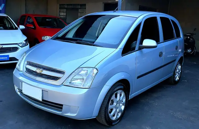 Carro Chevrolet Meriva 2011 Joy 1.4 (Flex)