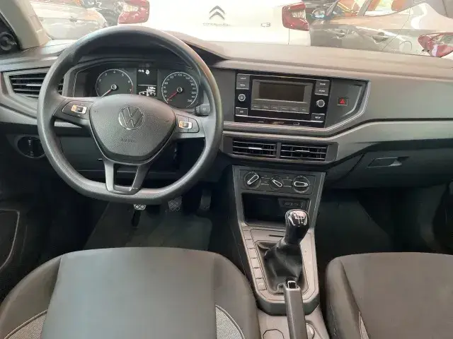Carro Volkswagen Polo 2024 Track 1.0 Flex 12V 5p