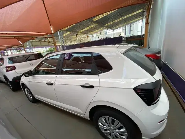 Carro Volkswagen Polo 2024 Track 1.0 Flex 12V 5p