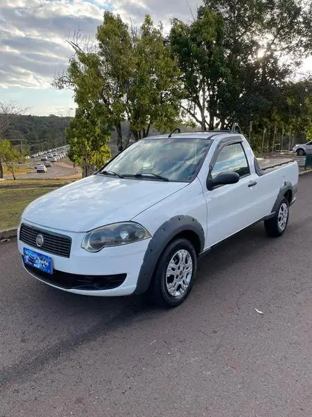 Carro Fiat Strada 2010 Trekking 1.4 (Flex)
