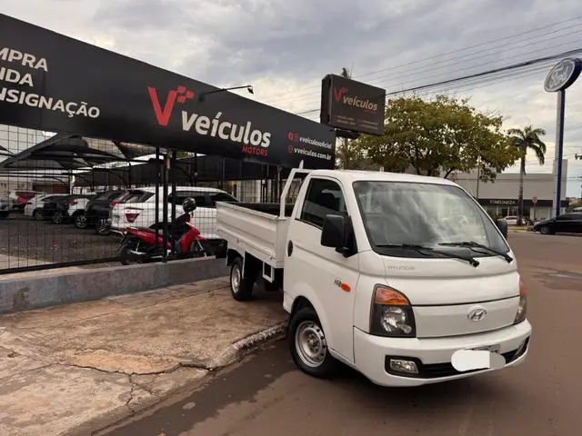 Caminhão Hyundai HR 2016 2.5 CRDi HD Longo sem Caçamba