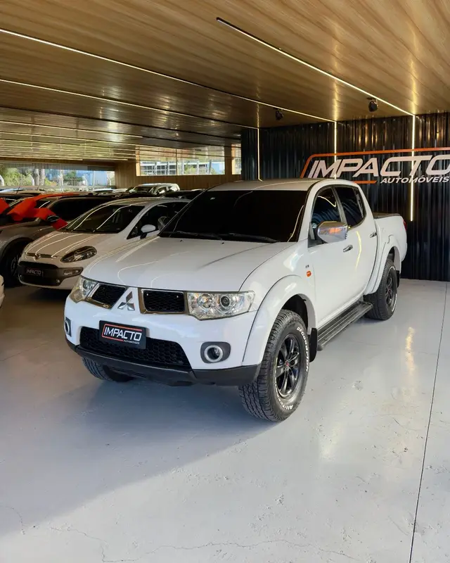 Carro Mitsubishi L200 Triton 2013 GL 3.2 CD TB Int. Dies. Mec.