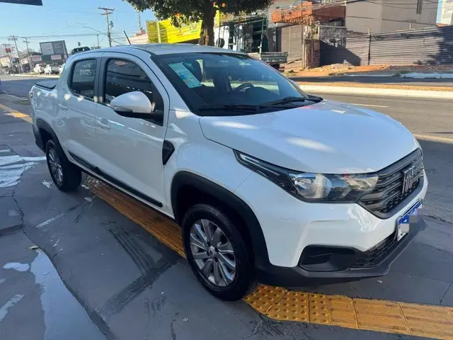 Carro Fiat Strada 2023 Freedom 1.3 CD (Flex)