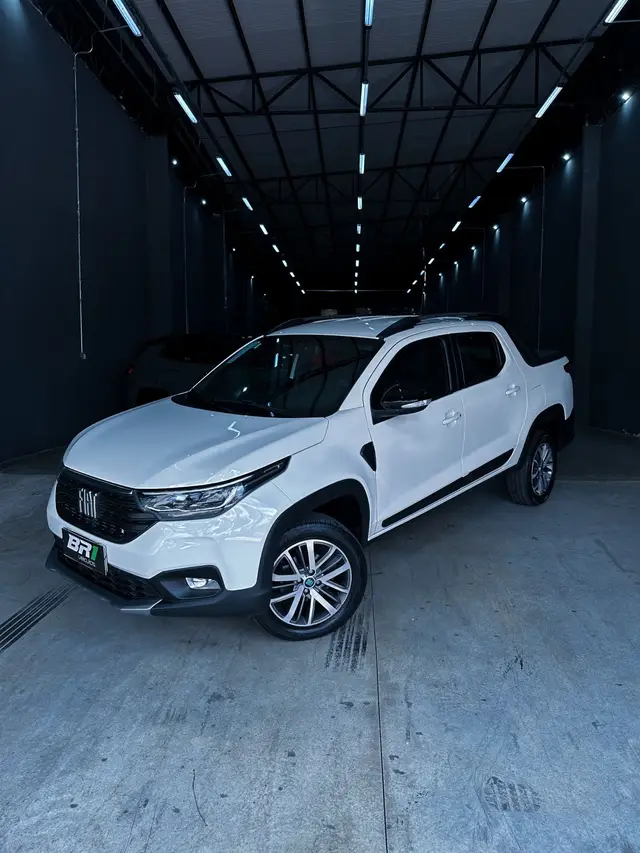 Carro Fiat Strada 2025 Volcano 1.3 Flex 8V CD Aut.