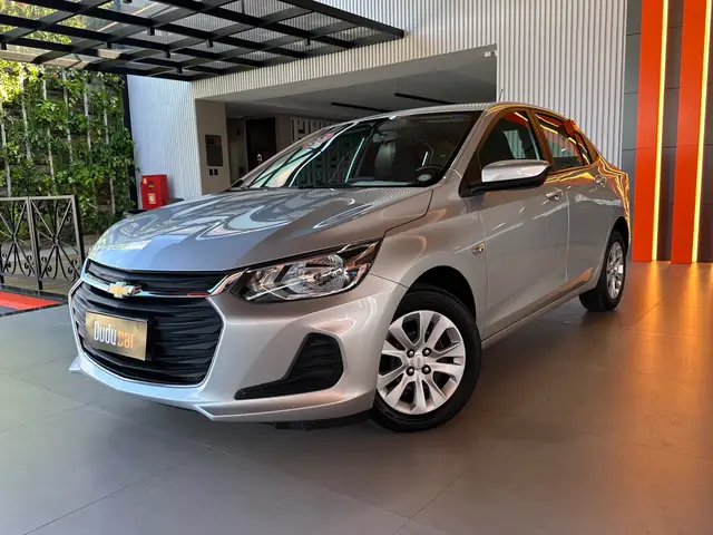 Carro Chevrolet Onix Plus 2022 1.0 LT (Flex)