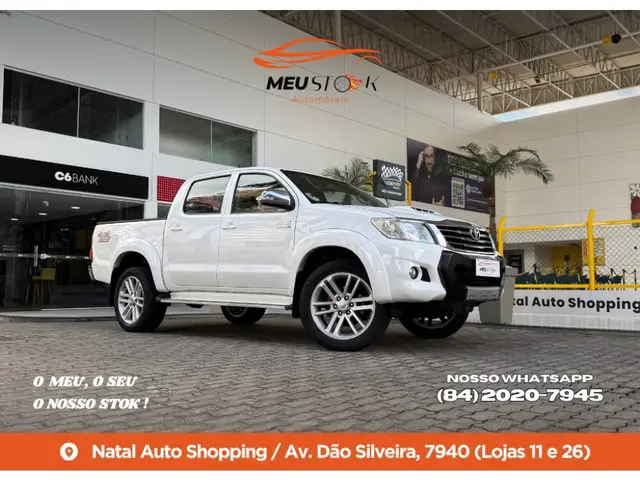 Carro Toyota Hilux Cabine Dupla 2014 Hilux 3.0 TDI 4x4 CD SRV (Aut)