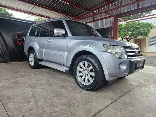 Carro Mitsubishi Pajero Full 2011 3.2 DI-D 5D HPE 4WD