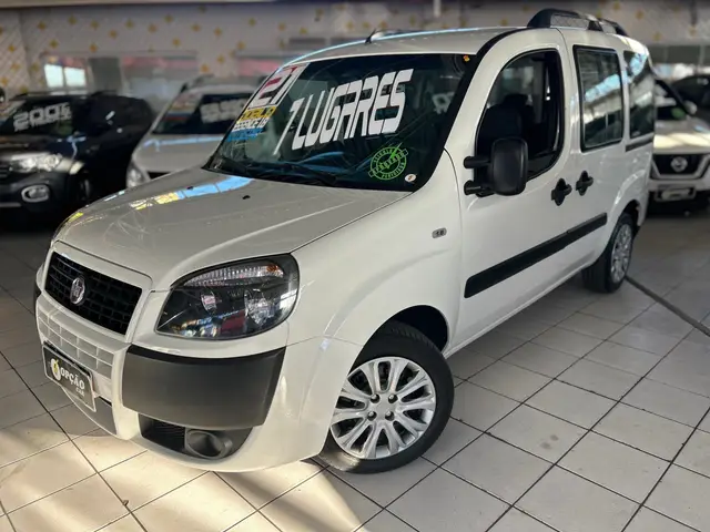 Carro Fiat Doblò 2021 Essence 1.8 16V (Flex)