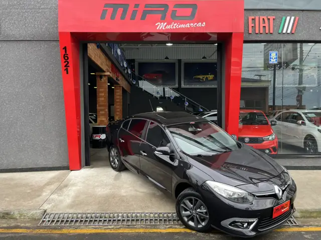 Carro Renault Fluence 2015 2.0 16V Privilege X-Tronic (Flex)