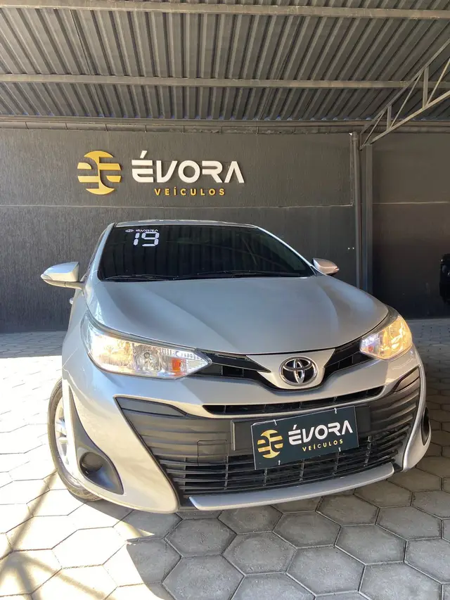 Carro Toyota Yaris Sedan 2019 1.5 XL (Flex)