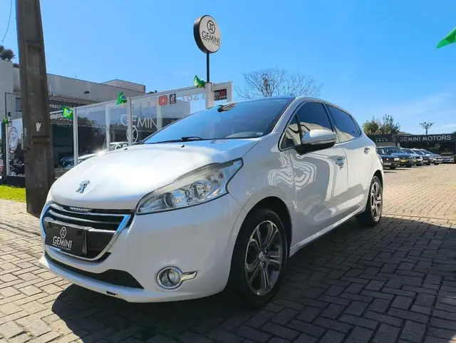 Carro Peugeot 208 2015 Griffe  1.6 16V (Flex) (Aut)