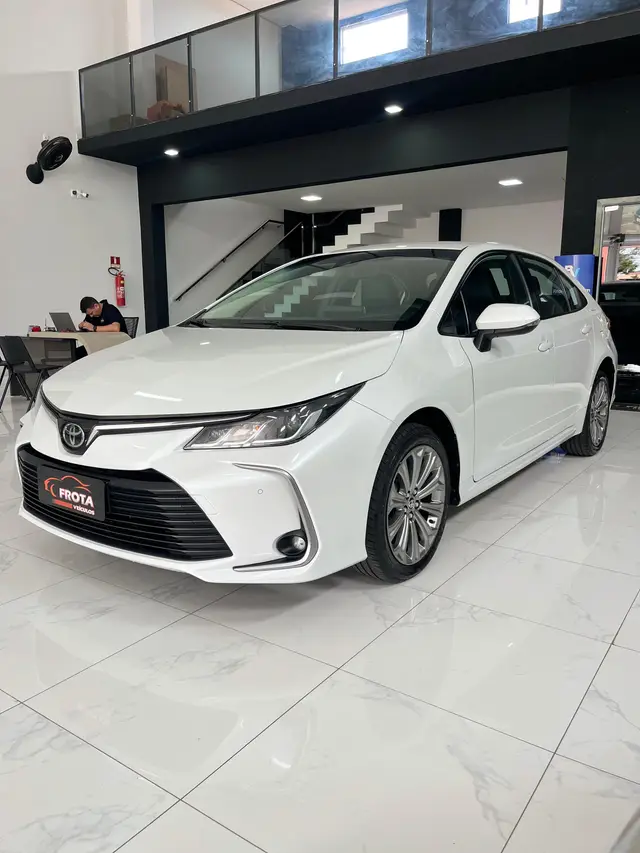 Carro Toyota Corolla 2023 XEi 2.0 Flex