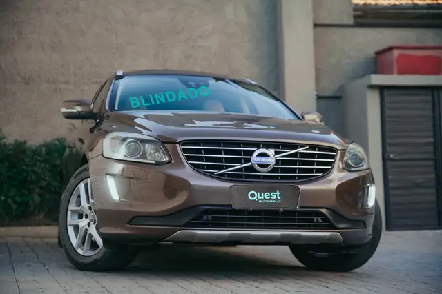 Carro Volvo XC60 2017 2.0 T5 Momentum